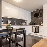 Shepherds Haven Luxury 4 Bed Flat With Self Check In