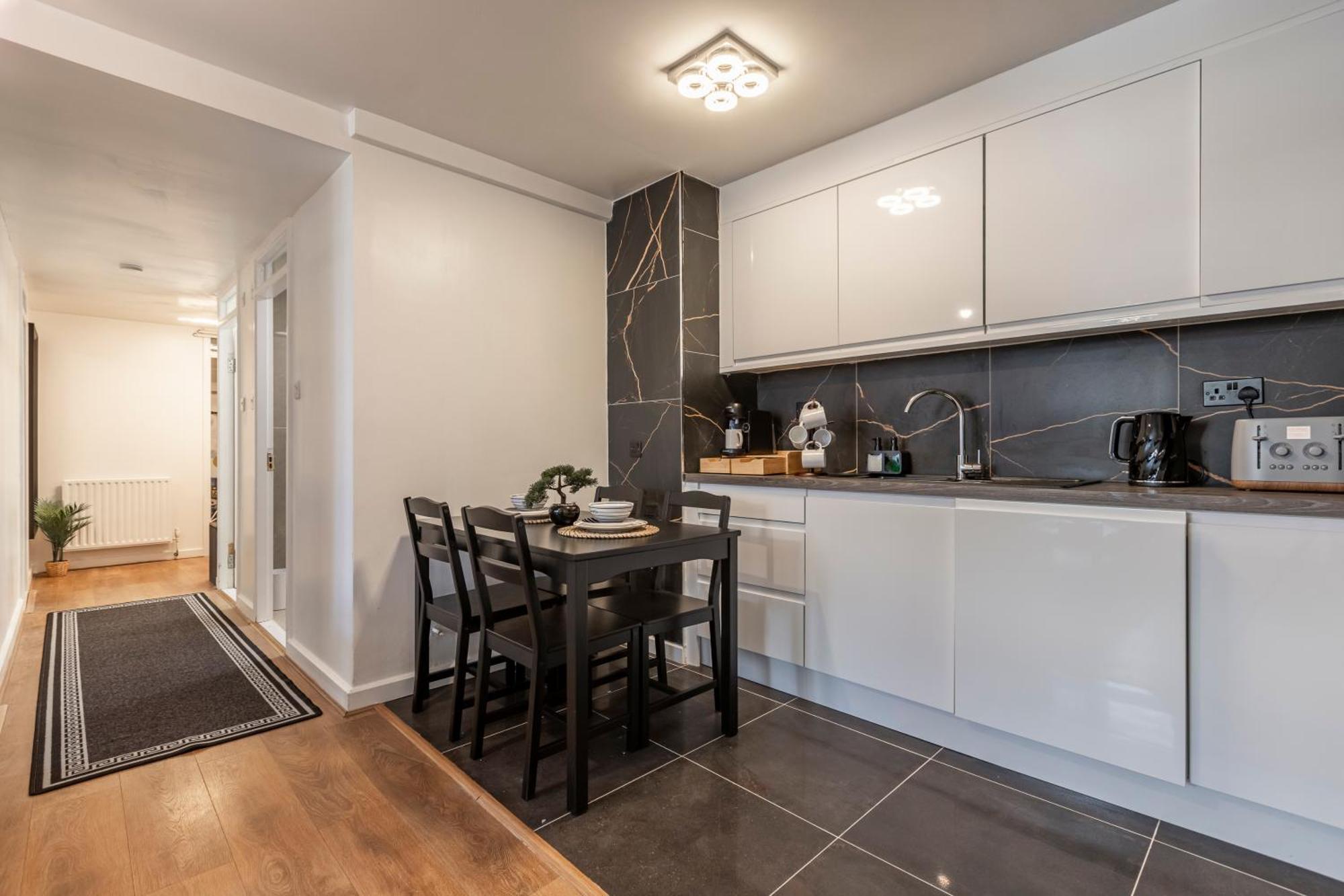 Shepherds Haven Luxury 4 Bed Flat With Self Check In Appartamento Londra